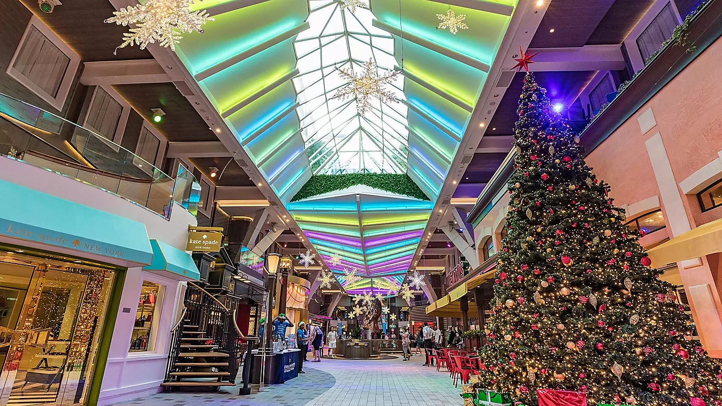 Pharaohs Cruise Christmas market cruise with festive lights, holiday treats, and charming European river towns