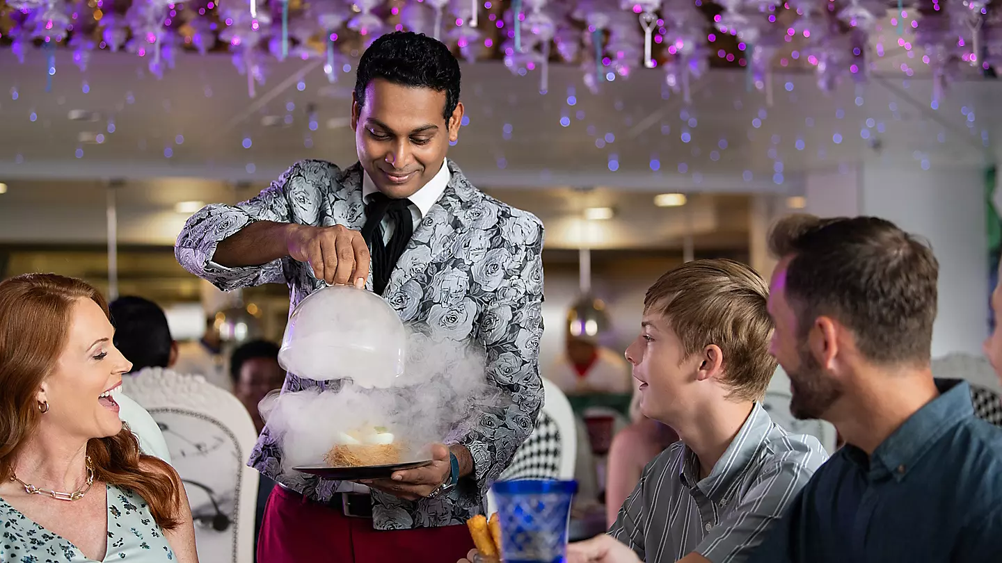 Pharaohs Cruise elegant riverboat dinner cruise with panoramic city skyline views and exquisite evening dining