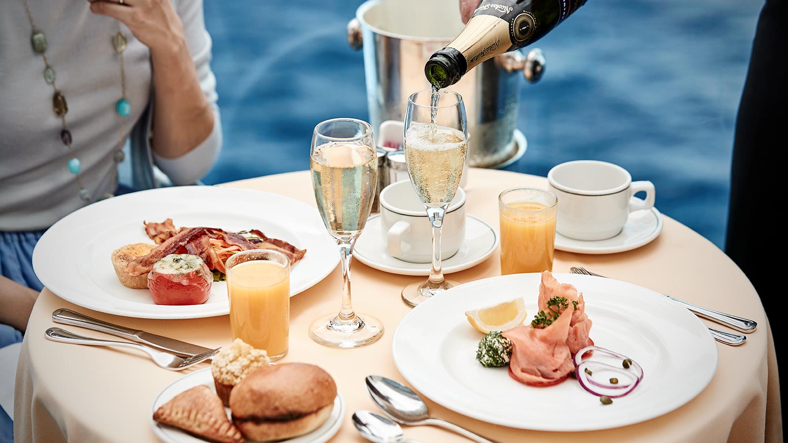 Pharaohs Cruise New York dinner cruise with skyline views and elegant dining experience