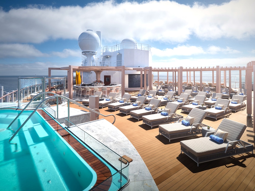 Luxurious Cruise From Bermuda﻿ sailing experiences offered by Pharaohs Cruise﻿