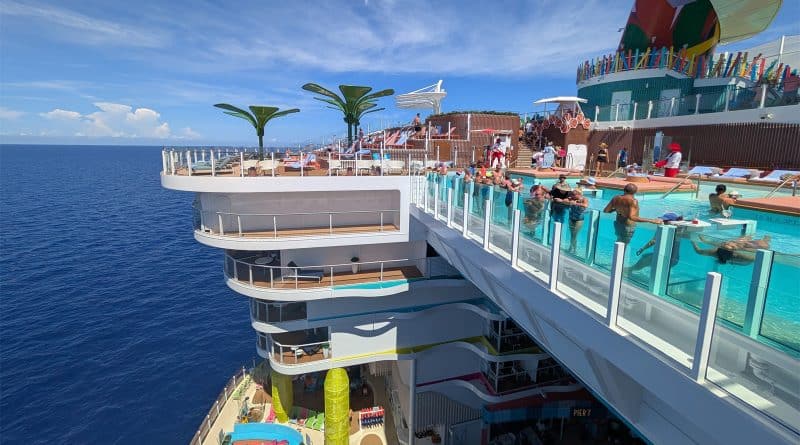 Stunning landscapes and wildlife on an New Zealand Cruise﻿ offered by Pharaohs Cruise